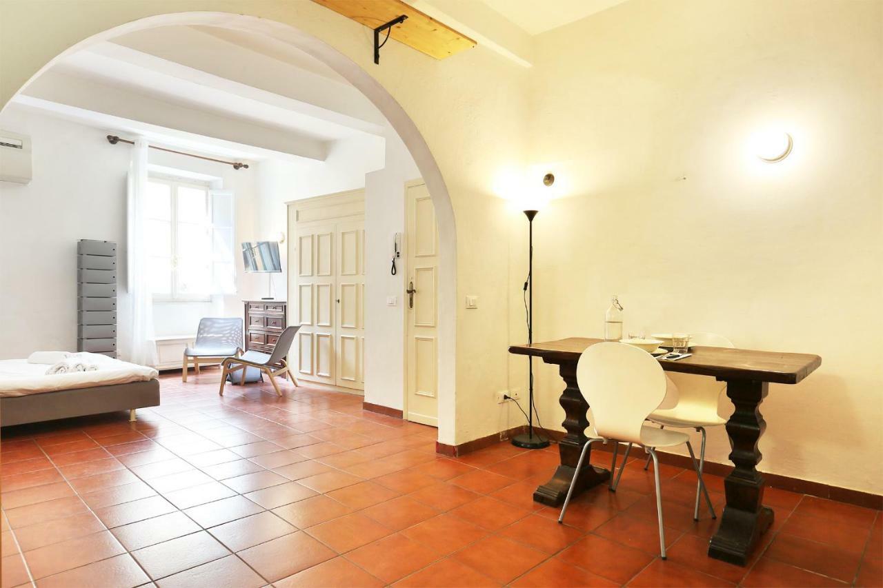 Concetta Apartment Флоренция Екстериор снимка